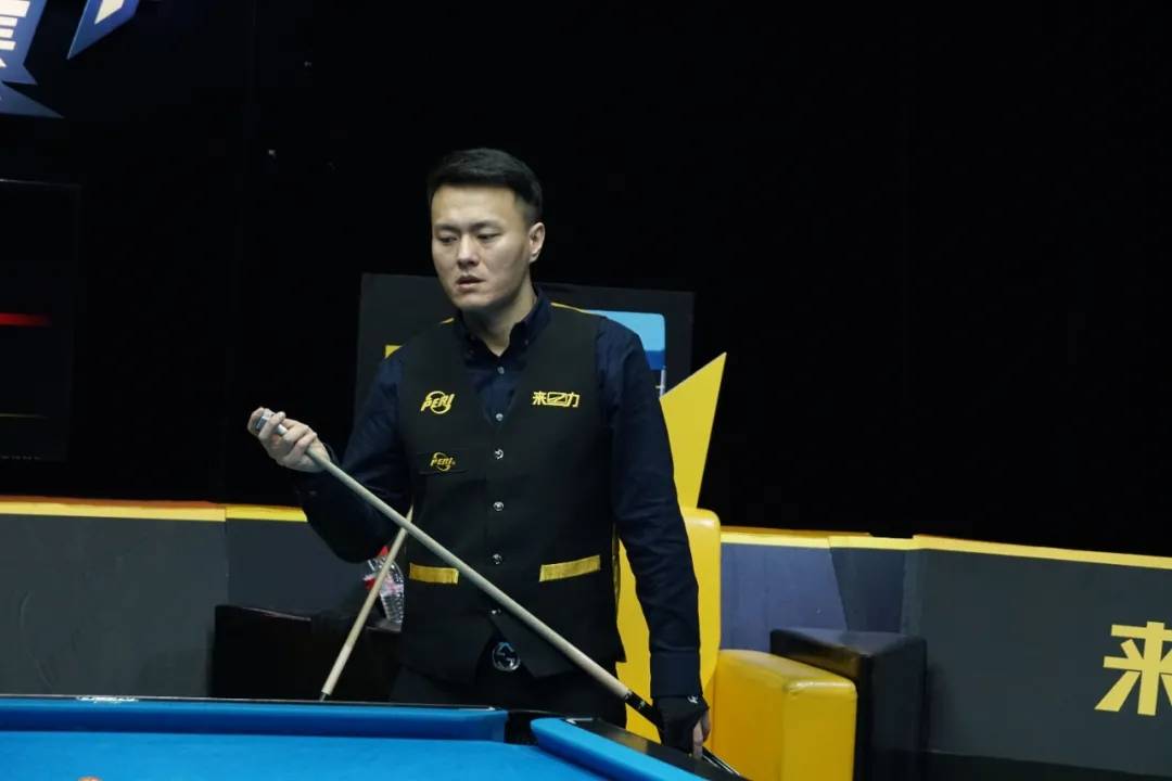 一个充满活 一个充满活